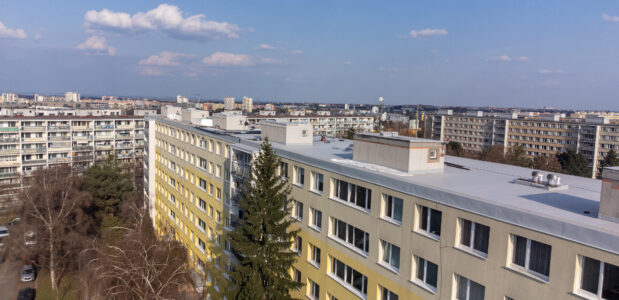 Probíhající rekonstrukce ploché střechy